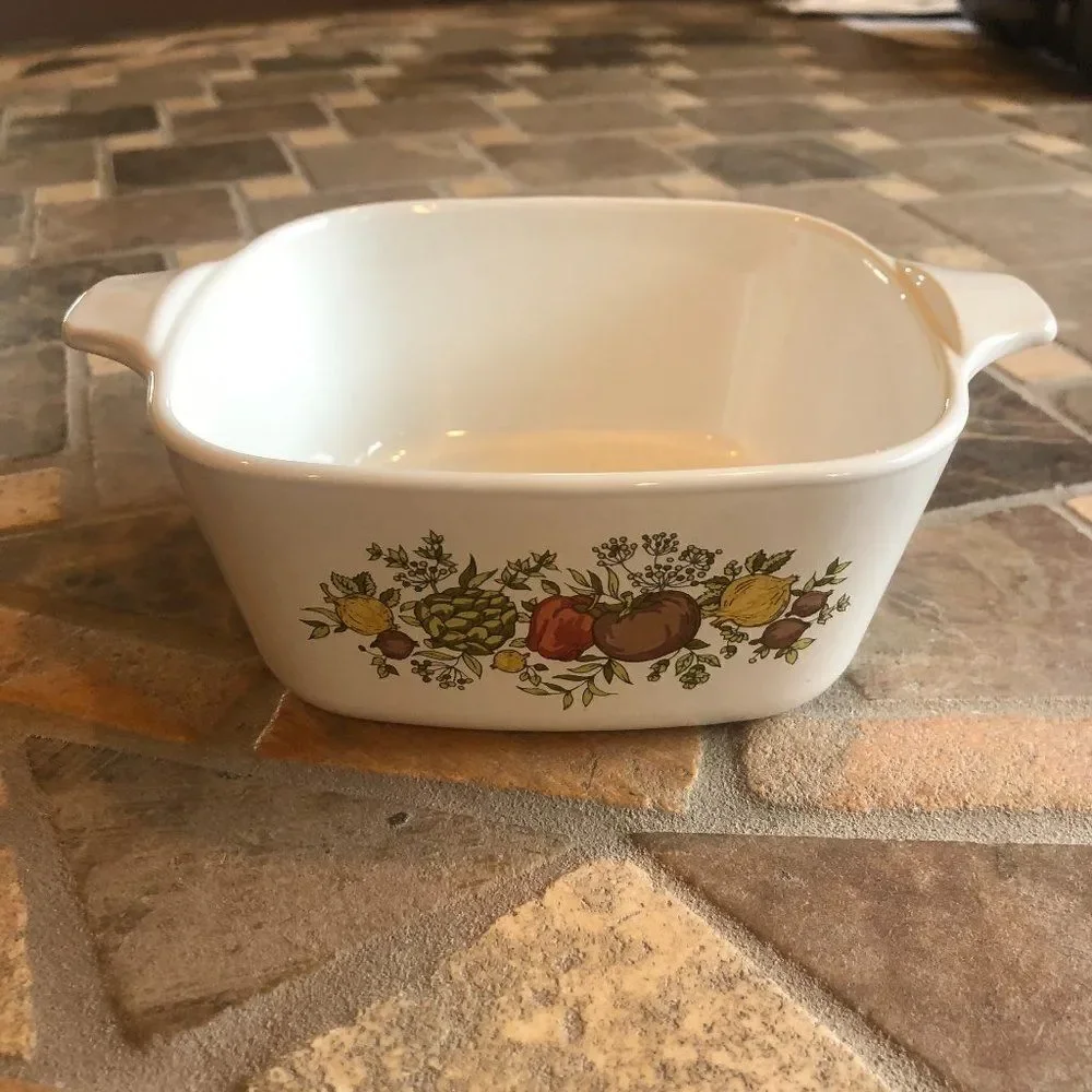 CORNING WARE SPICE OF LIFE 2 3/4 CUP SQUARE DISH.    S1